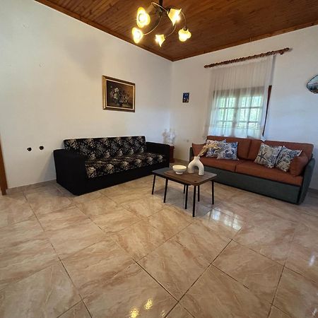 Beachfront Cottage Nea Triglia Bagian luar foto