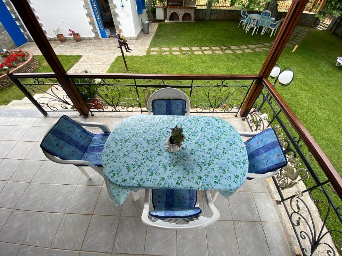 Beachfront Cottage Nea Triglia Bagian luar foto