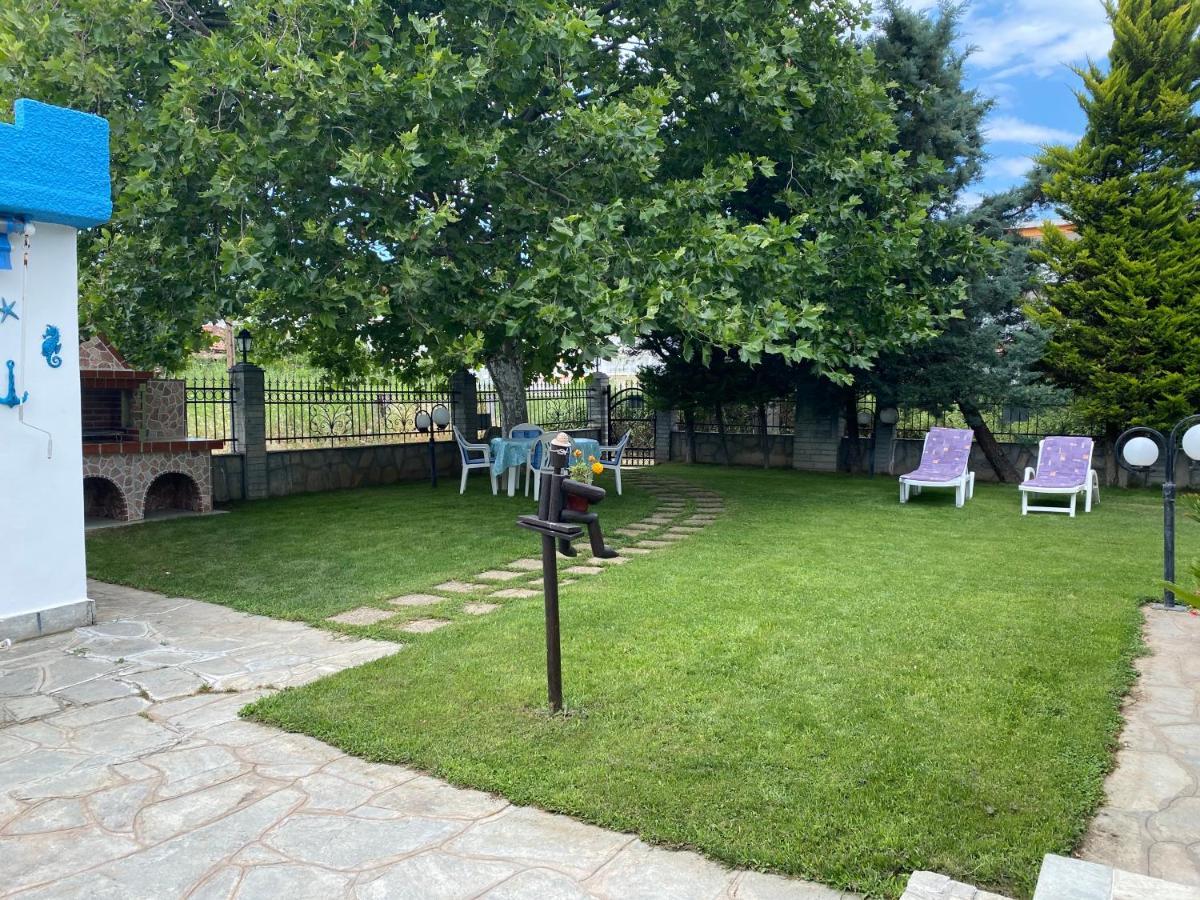 Beachfront Cottage Nea Triglia Bagian luar foto
