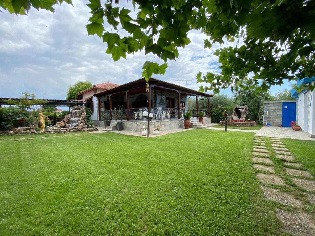 Beachfront Cottage Nea Triglia Bagian luar foto